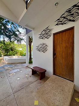Furnished apartment for rent in Álamos, Cancún · Ground floor with private patio