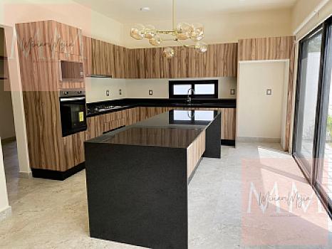 House in VIA CUMBRES AV HUAYACAN