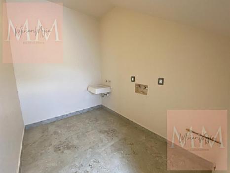 House in VIA CUMBRES AV HUAYACAN