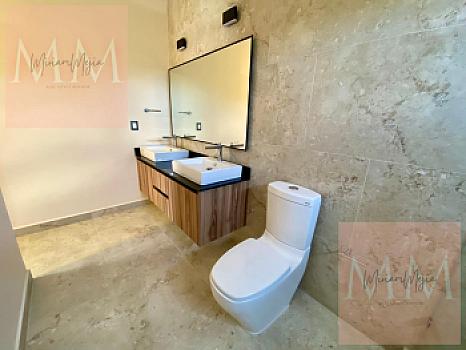 House in VIA CUMBRES AV HUAYACAN