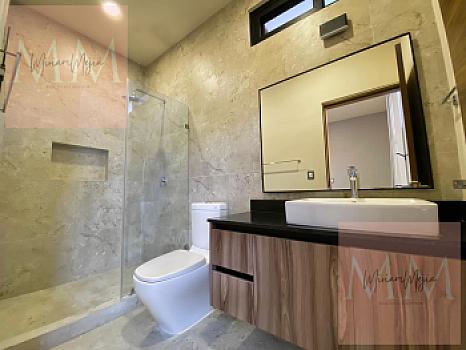 House in VIA CUMBRES AV HUAYACAN