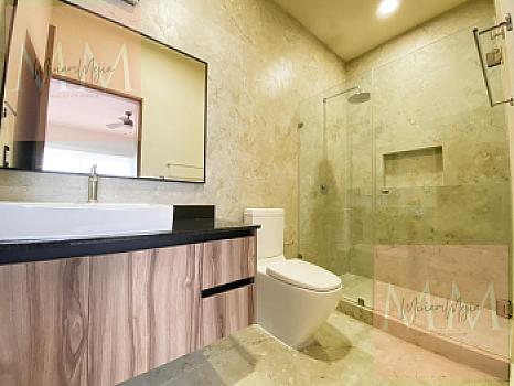 House in VIA CUMBRES AV HUAYACAN
