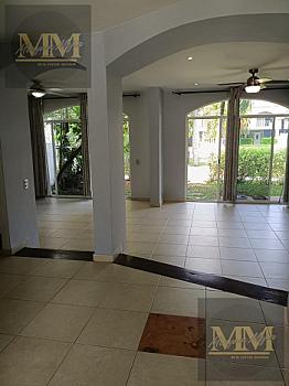 House SM 17 RESIDENCIAL CAPULINES