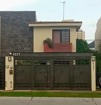 House 3 bedrooms, 2 bathrooms, Campestre Residencial on Avenida