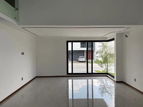 Los Robles, Zapopan, casa con 3 recámaras y 4 baños.