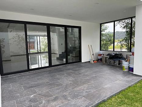 Los Robles, Zapopan, casa con 3 recámaras y 4 baños.