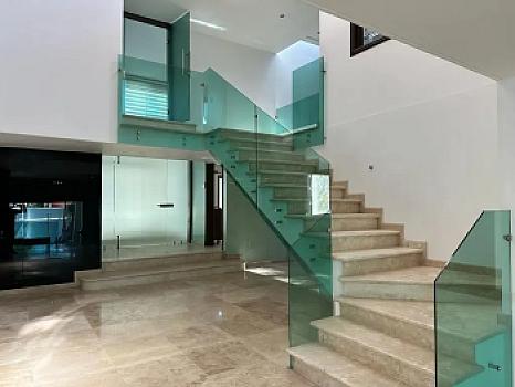 Residencia en Bugambilias con Alberca