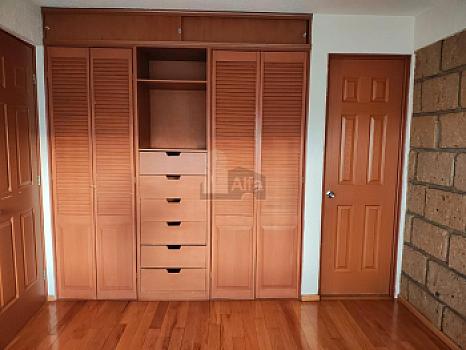 Casa en condominio en rent en San Felipe Tlalmimilolpan, Toluca de Lerdo, México