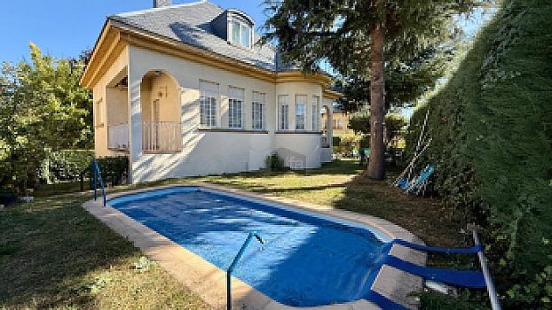 Detached villa/house for sale in San Rafael, Segovia